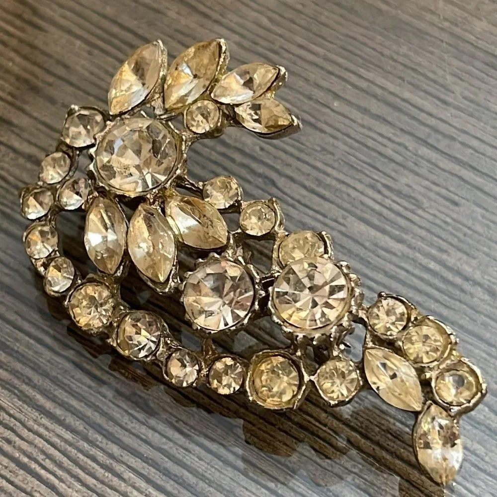 Vintage Paisley Cluster Rhinestone Crystal Brooch, Silver-tone